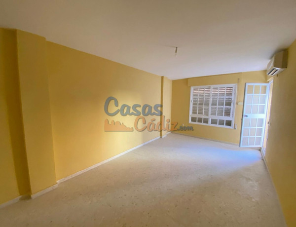 Продажа квартиры в  Calle San Diego de Alcalá, 1, El Puerto de Santa María photo 2