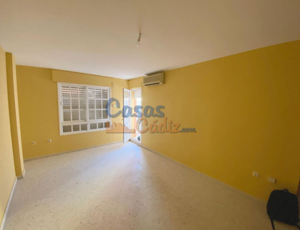 Продажа квартиры в  Calle San Diego de Alcalá, 1, El Puerto de Santa María photo 3