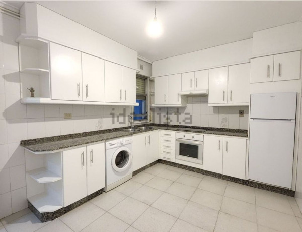 Piso en venta en  Cangas , Cangas photo 2