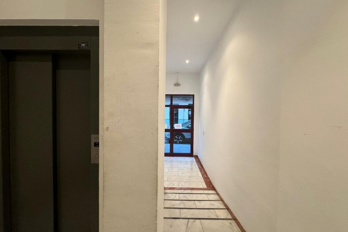Sprzedaż mieszkania w Calle dels Pellers, 77, Gandia
photo 3