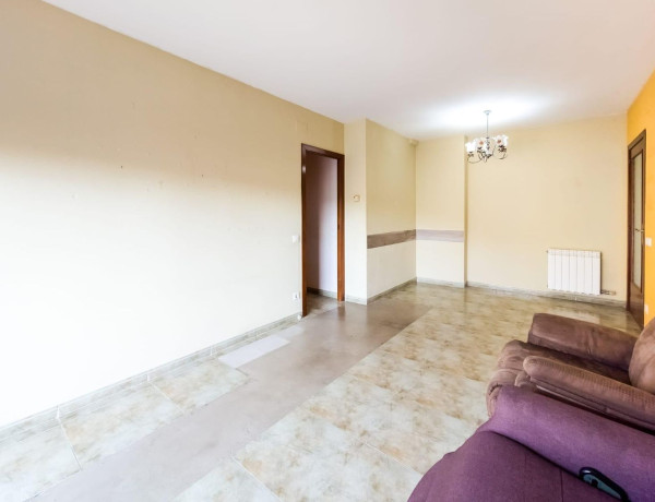 Piso en venta en  Nucli Urbà , Esparreguera photo 2