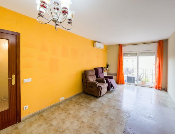 Piso en venta en  Nucli Urbà , Esparreguera photo 3