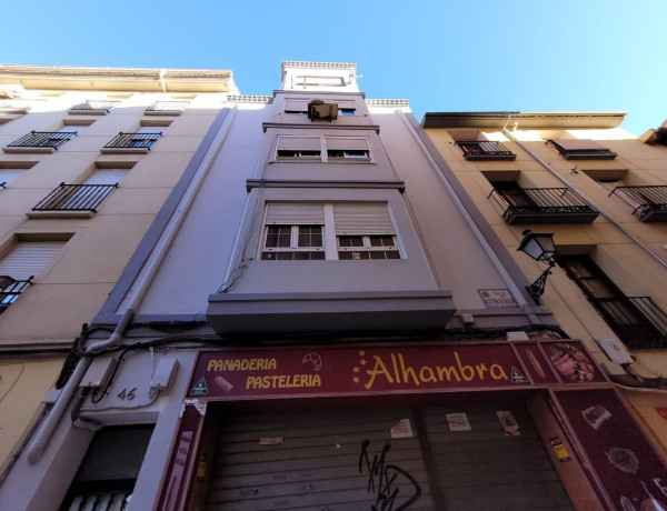 Продажа первого этажа в  Calle de Agustina de Aragón, Zaragoza photo 1