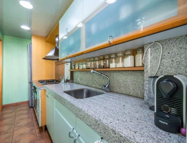 Piso en venta en  Centre , Sabadell photo 4