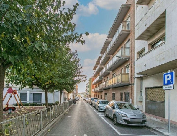 Piso en venta en  Nucli Urbà , Esparreguera photo 1