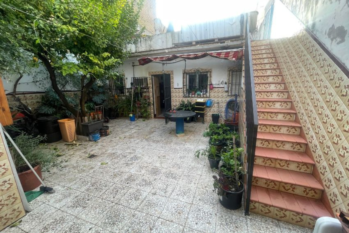 Продажа таунхауса в Центро - Дона Мерседес , Дос Германаc photo 1