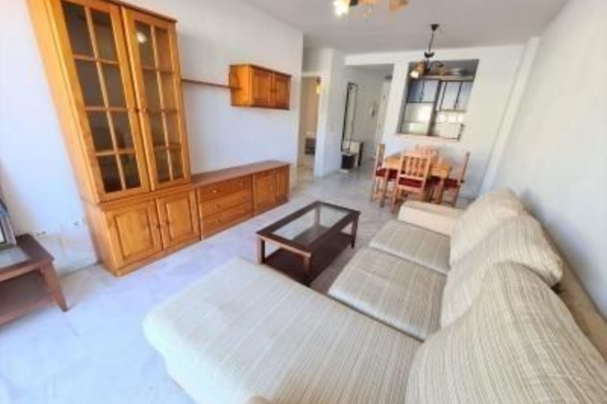 Venta de bajo en Torrequebrada, Benalmádena
photo 1