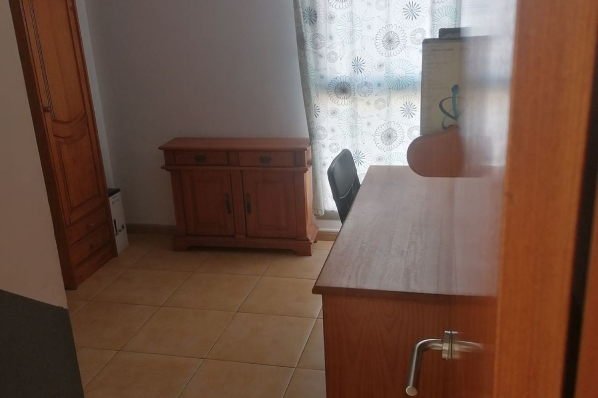 Sprzedaż niezależnego domku jednorodzinnego w Ebro, 53, Telde photo 2