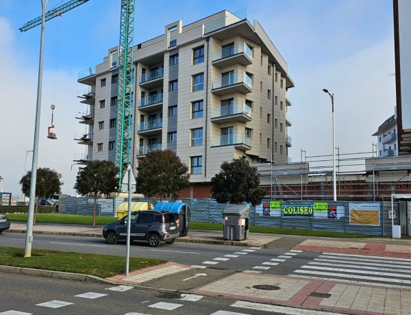 Piso en venta en Calle José María Suárez González s/n, León thumbnail 2