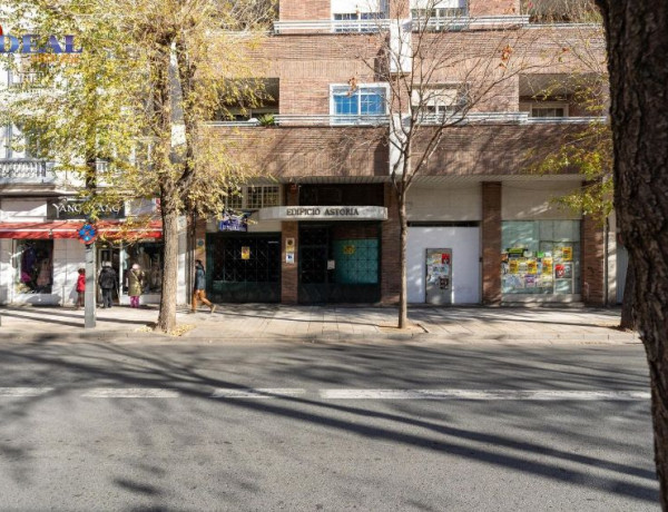 Garaje en venta en Avenida de la Constitución , Granada photo 1