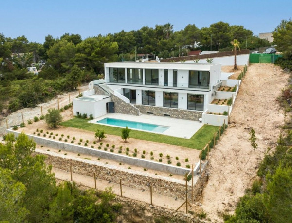 Detached villa for sale in Cala Tarida, Sant Josep de Sa Talaia thumbnail 1