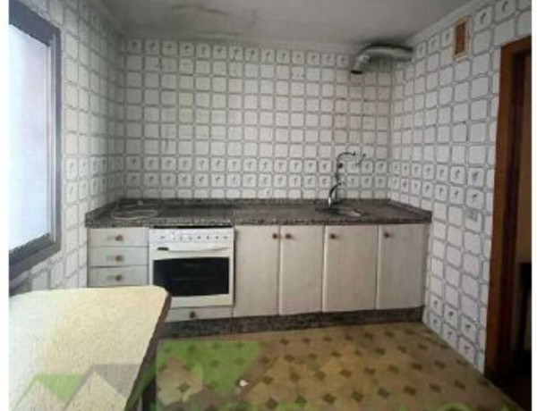 Apartment for sale in  Calle Miguel Servet, Gijón photo 3