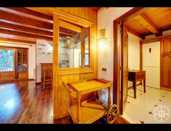 Detached villa for sale in , Vielha photo 2