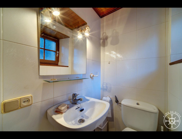 Detached villa for sale in , Vielha photo 3