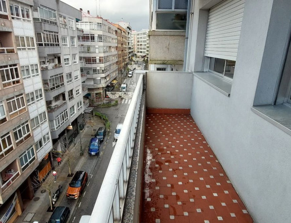Apartment for sale in Calle de Barcelona, Vigo photo 1