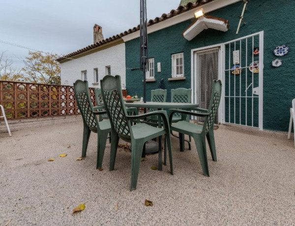 Chalet independiente en venta en  La Creu de Barberà - Avinguda - Eixample , Sabadell photo 1