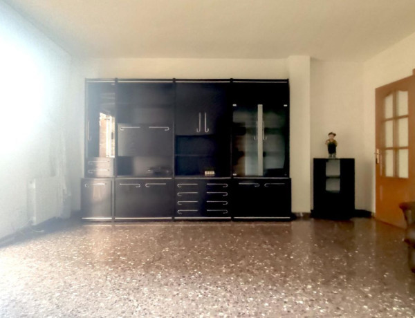 Piso en venta en  Calle de la Soledat, Badalona photo 2
