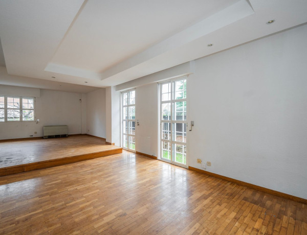 Chalet independiente en venta en  Zona norte , Pozuelo de Alarcón photo 4