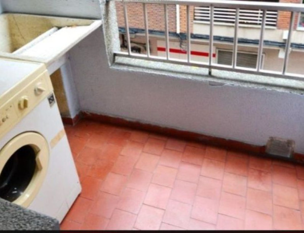 Apartment for sale in Calle Llorente, Vigo thumbnail 2