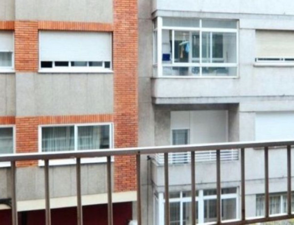 Apartment for sale in  Calle Llorente, Vigo photo 4