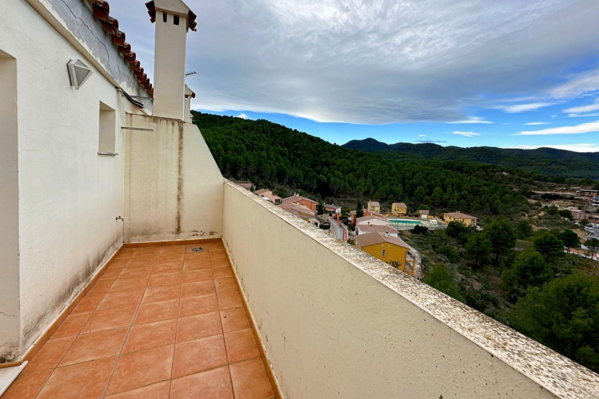 Venta de chalet adosado en , Sueras photo 1