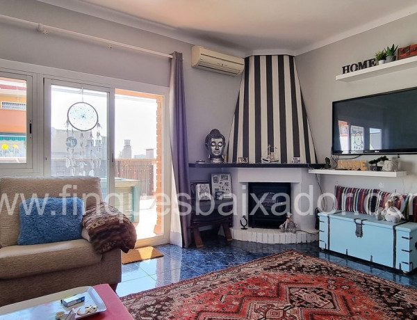 Duplex en venta en Calle Narcis Monturiol, Castelldefels photo 4
