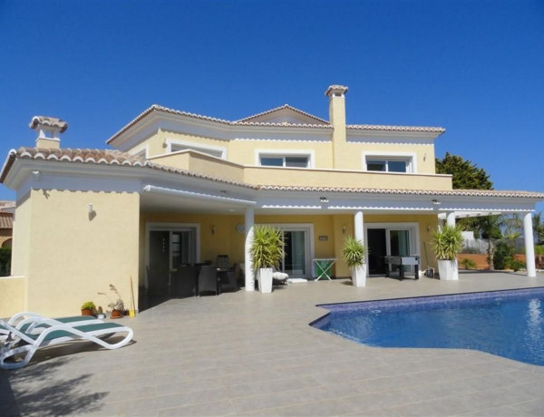 Chalet independiente en venta en  Gargasindi , Calpe photo 1