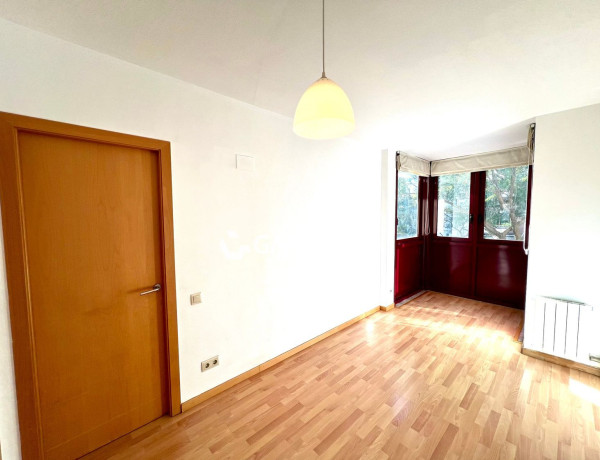 Продажа квартиры в  Avenida Tomas Gimenez, Hospitalet de Llobregat photo 3