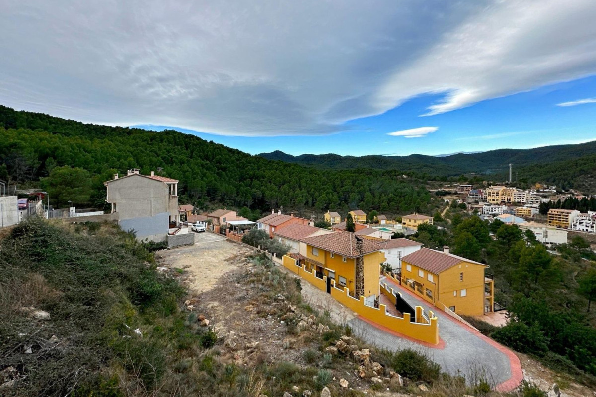 Venta de chalet adosado en , Sueras photo 2