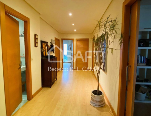 Piso en venta en Puerto Chico , Santander photo 1