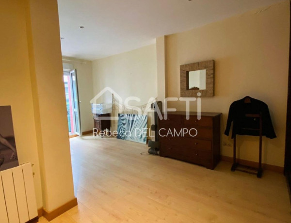 Piso en venta en Puerto Chico , Santander thumbnail 1