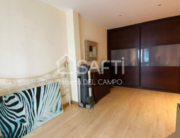 Piso en venta en Puerto Chico , Santander thumbnail 2