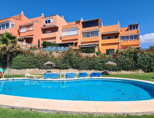 Semi-detached house for sale in Calle Anemona, 15 , Benalmádena photo 1
