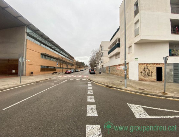 Local en venta en Sallent, 70 photo 1