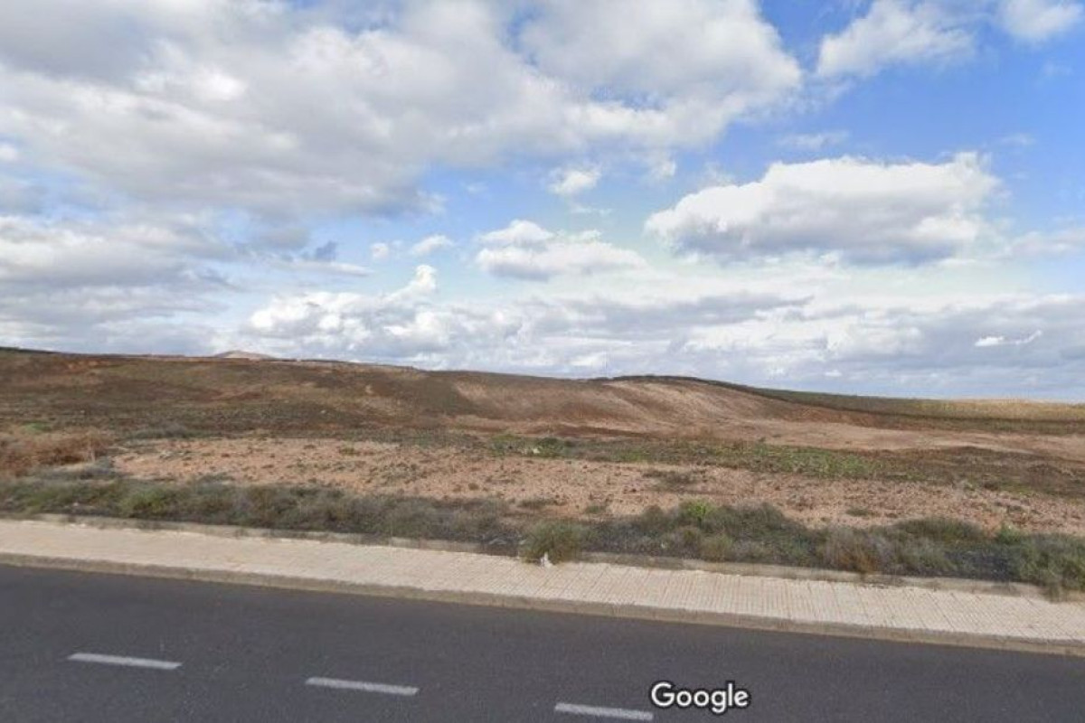 Terreno en venta en Teguise, Las Palmas photo 1