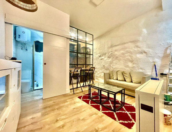 First floor for sale in LAVAPIES EMBAJADORES, Madrid thumbnail 2