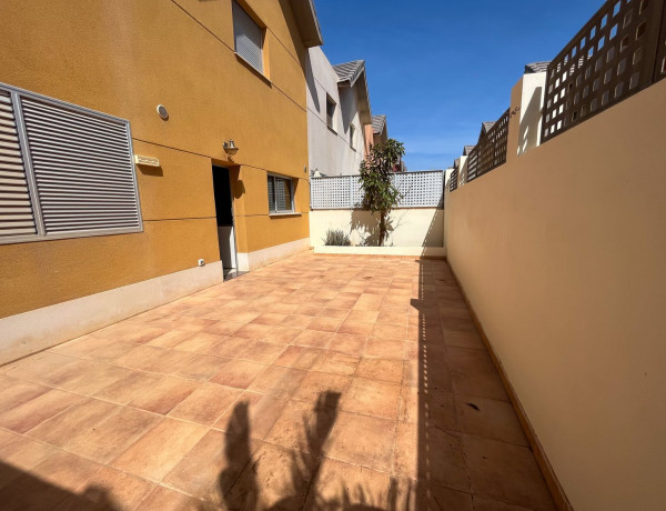 Semi-detached house for sale in Calle Cedro , Santa Lucía de Tirajana thumbnail 2
