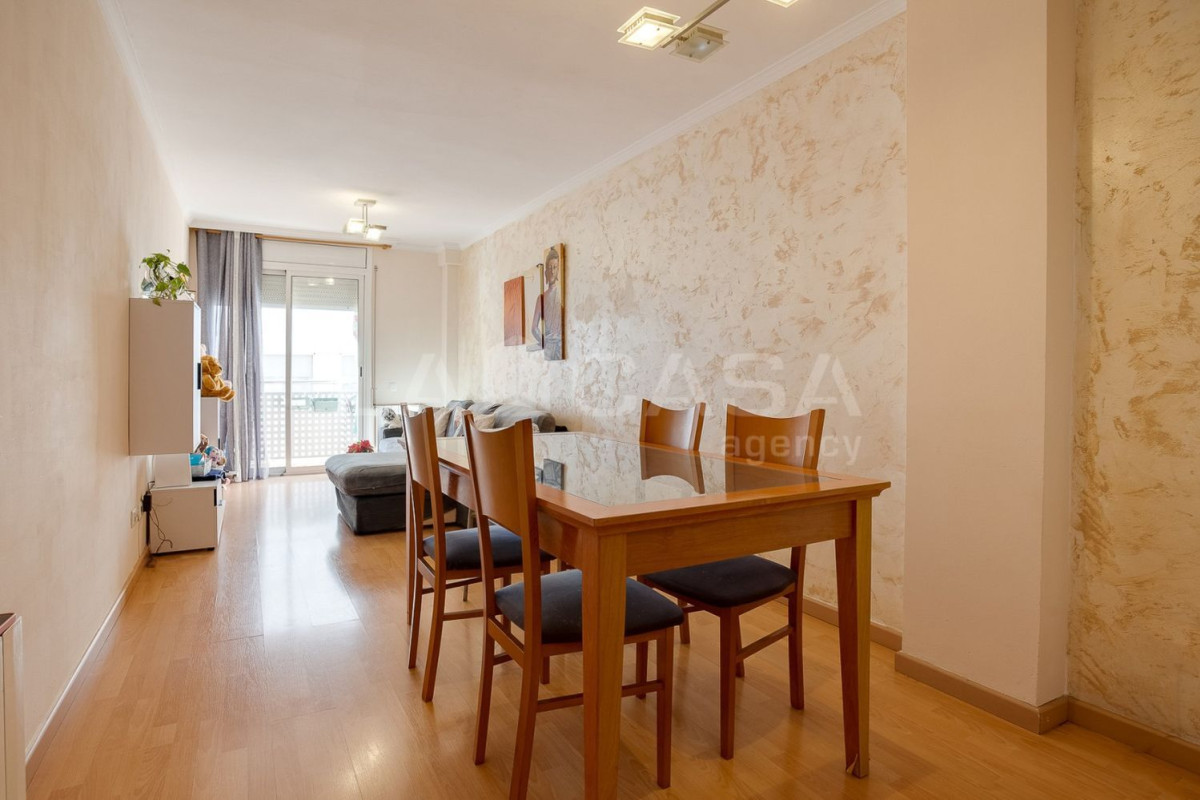 Penthouse sale in Campoamor, Hospitalet de Llobregat photo 2