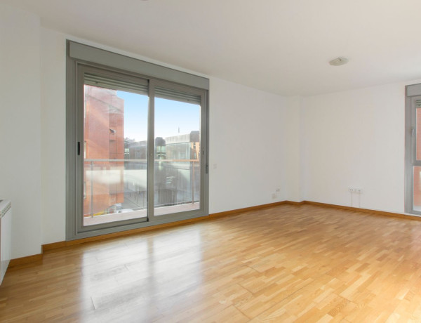 Apartment for sale in  Calle del Torrent de l'Alba, Rubí photo 1