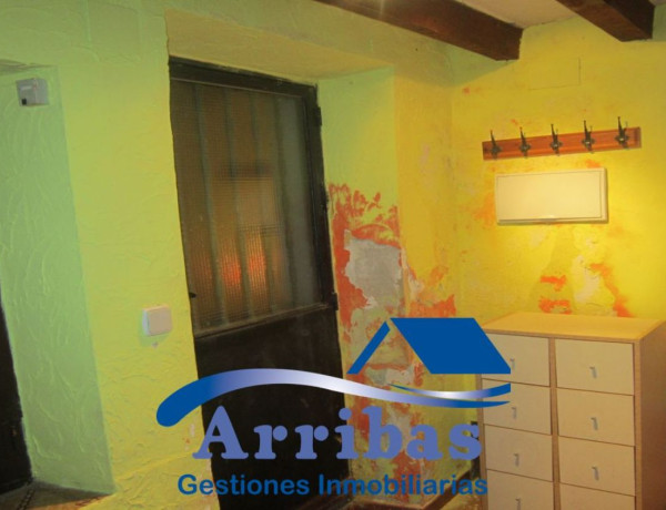 Casa de pueblo en venta en Urb. Casco Urbano, Escalona photo 2