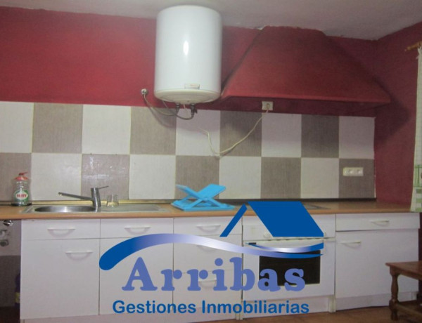 Casa de pueblo en venta en Urb. Casco Urbano, Escalona photo 4