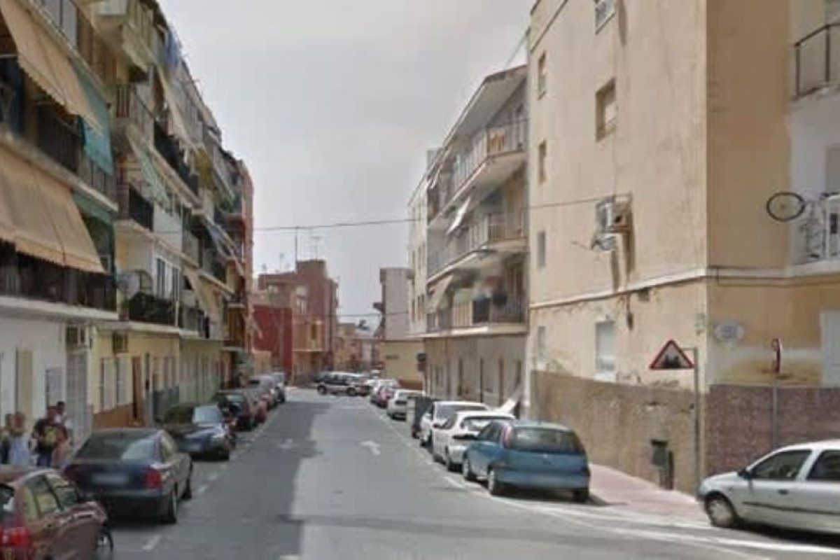 Venta de bajo en Centro, Santa Pola
photo 1