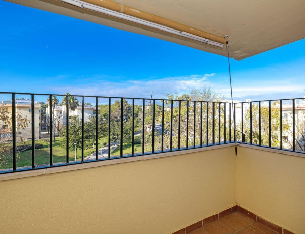 Piso en venta en  Calle de La Pinta, Mairena del Aljarafe photo 1