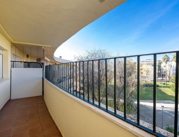 Piso en venta en  Calle de La Pinta, Mairena del Aljarafe photo 2