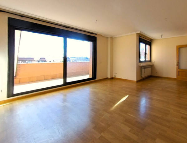 Ático en venta en  Calle Castillo de Arévalo, 11, Las Rozas de Madrid photo 1
