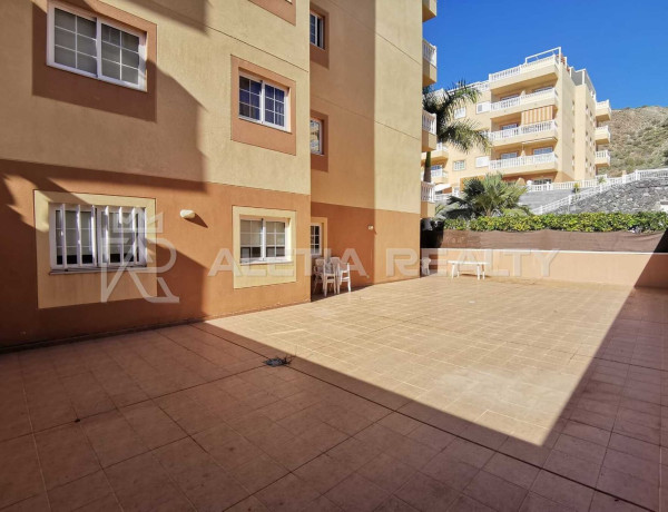 Bajo en venta en  Calle Quezal s/n, Arona photo 2