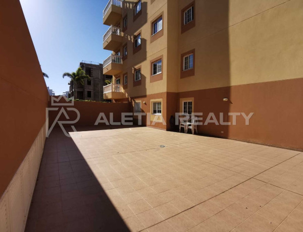Bajo en venta en  Calle Quezal s/n, Arona photo 3