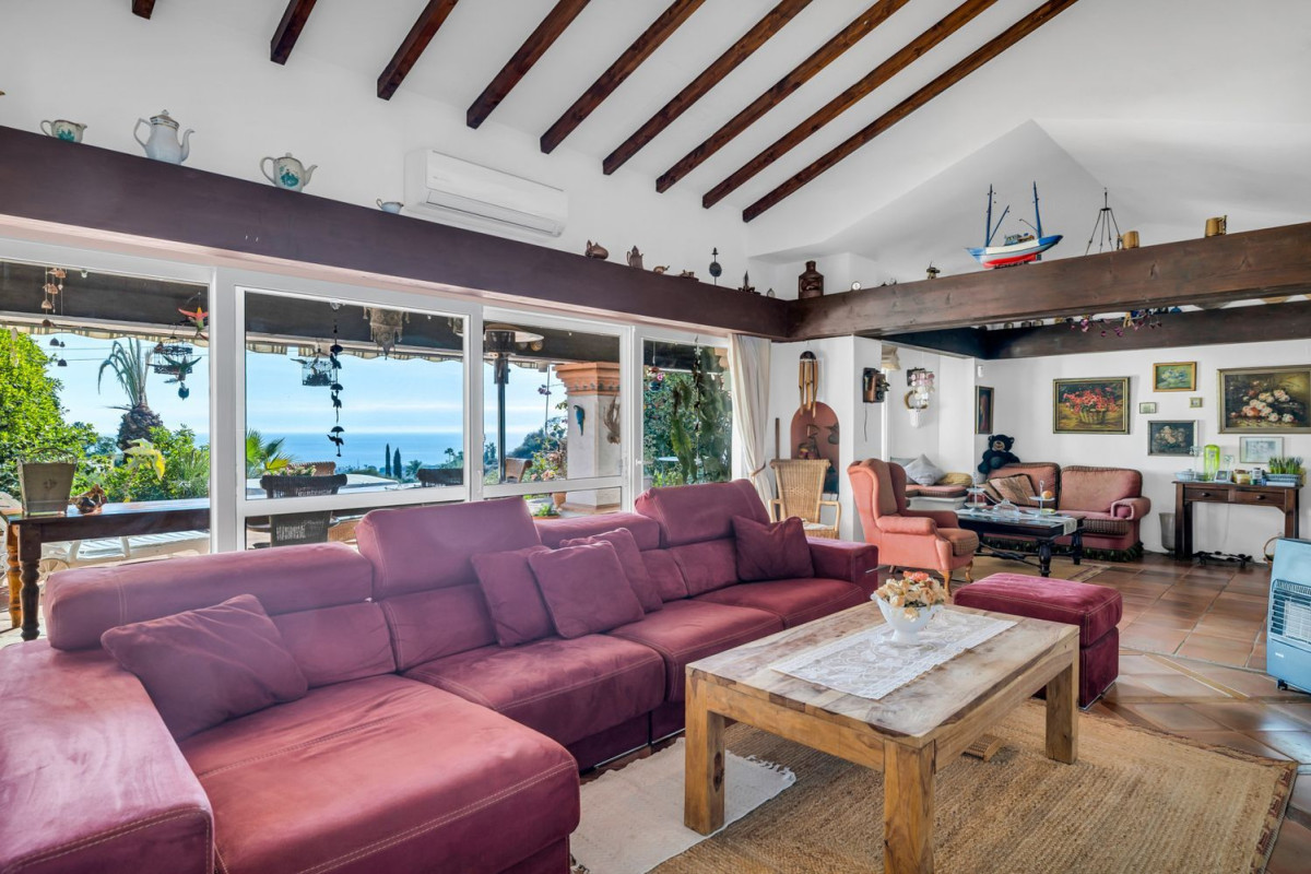 Sale of independent chalet in Selwo, Estepona
photo 4