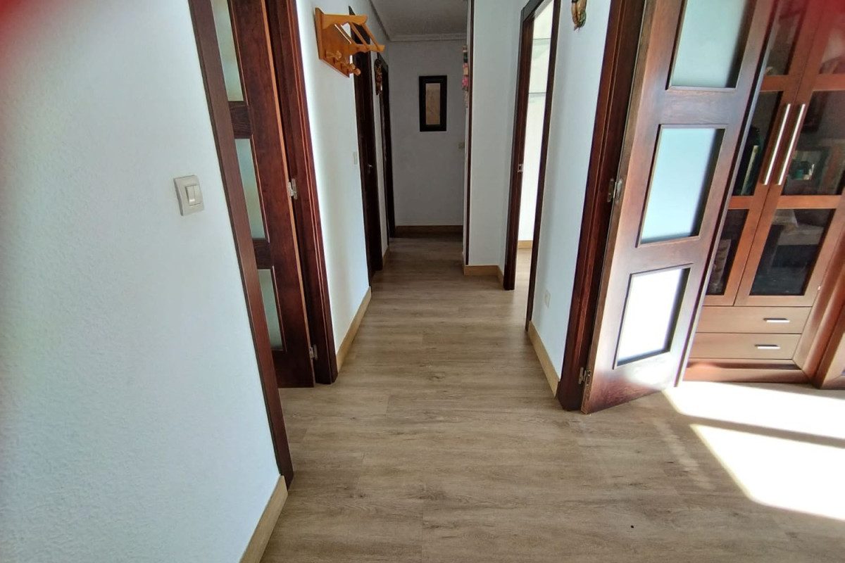 Piso en venta en Martos, Мартос
photo 4