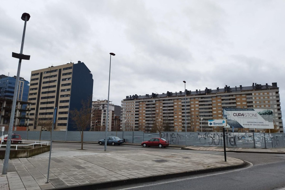 Działka na sprzedaż w Ponferrada, Léon photo 3